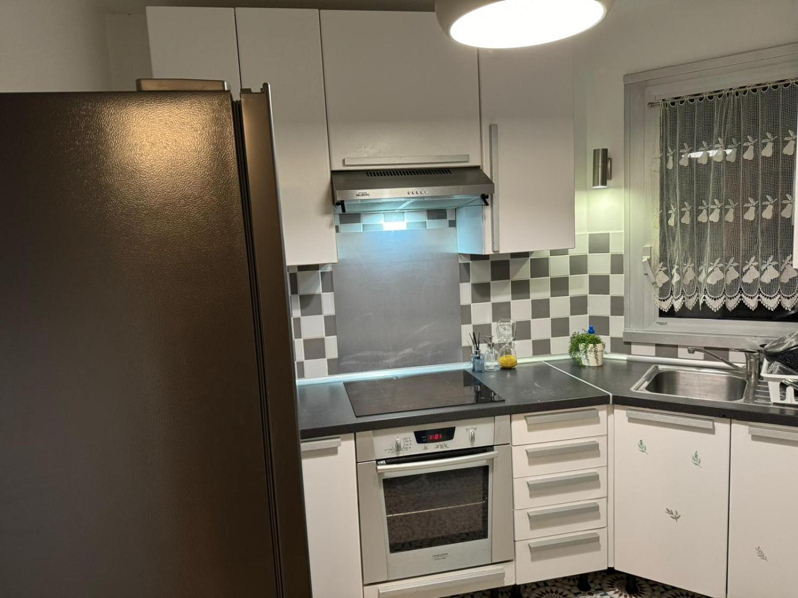 Superbe Appartement, 1er Etage Avec Ascenseur, A 5 Min Du Metro Avec Parking Gratuit * Le Kremlin-Bicetre